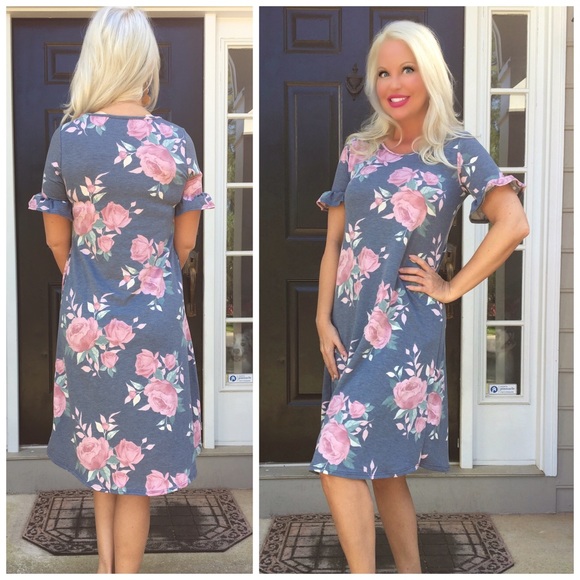 ❤️SUMMER CLEARANCE Denim Blue Floral Pocket Dress! - Picture 2 of 2